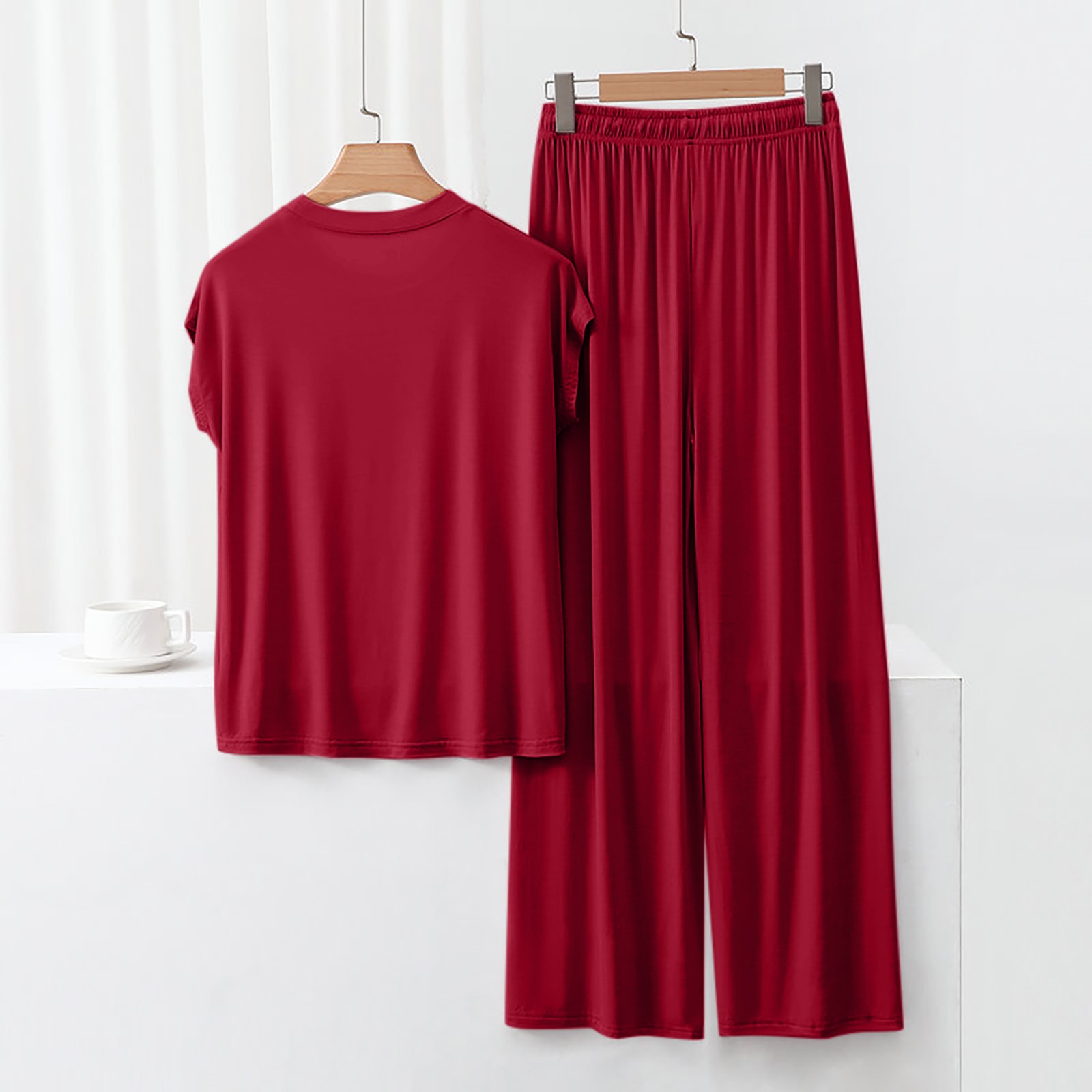 thumbnail image 4 of Conjunto de pijama holgado para mujer: camiseta de manga corta y pantalones con cordón, poliéster y spandex, para todas las estaciones, tallas M-XXL., 4 of 7